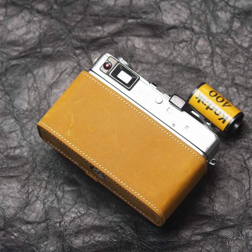 Mezza custodia in vera pelle f - Camera Strap Leather recensione e prezzo